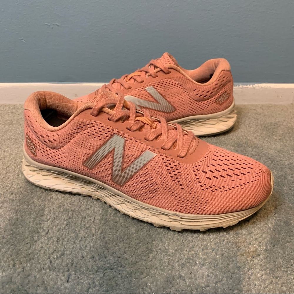 New Balance Fresh Foam Arishi Running Shoes Women's Size 7 B Pink Sneakers